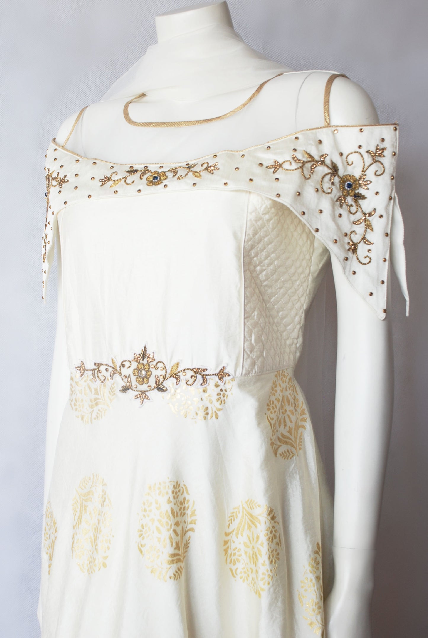 Teen Girls Ivory Gown